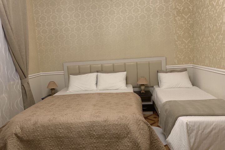Room 6 of 22