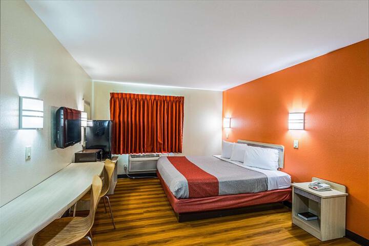 2 Double Beds (1 of 11)