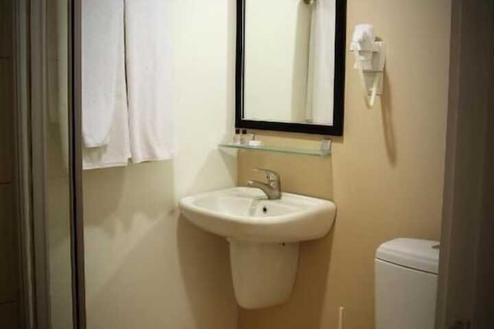 Room 19 of 28
