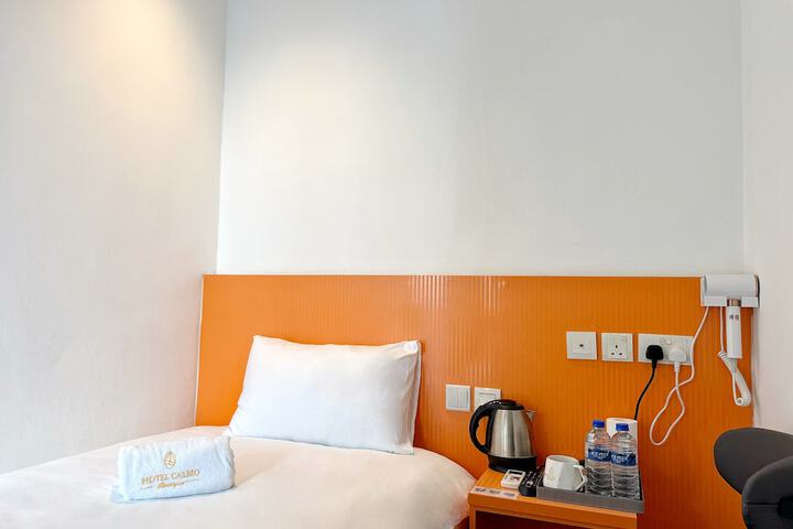 Room 38 of 61