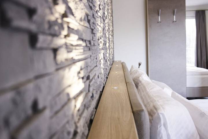 Room 2 of 11