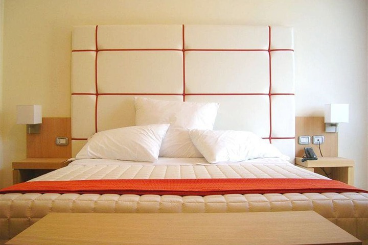 Room 13 of 39