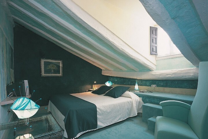 Room 26 of 64