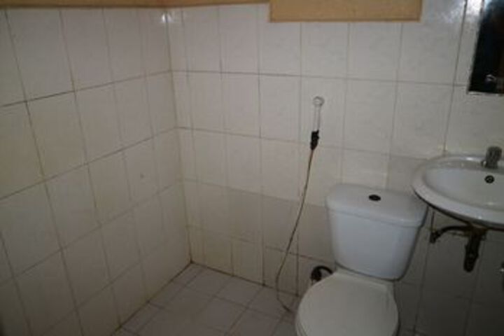 Room 5 of 48