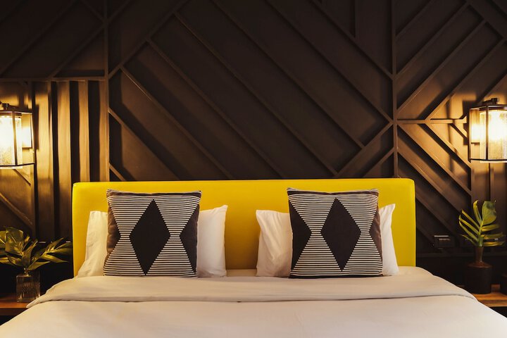Room 15 of 40