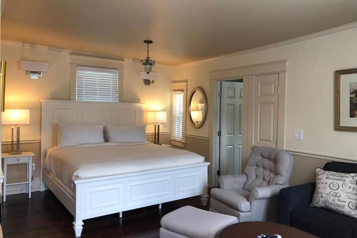 Room 27 of 51