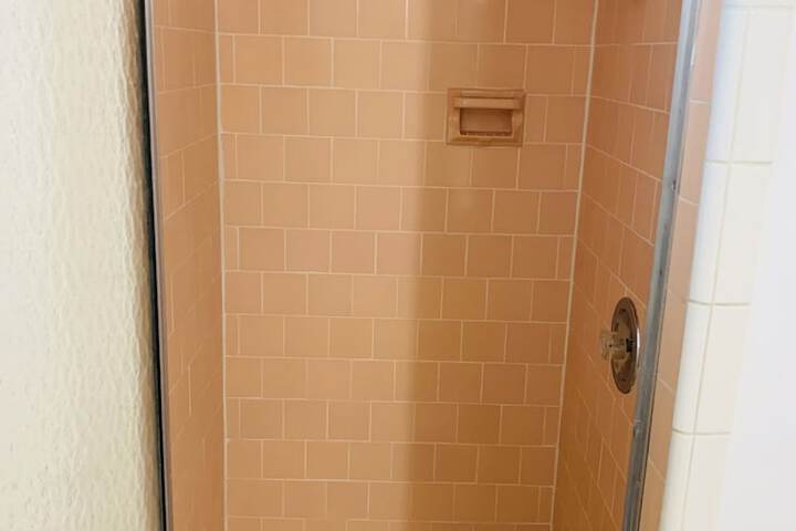 Room 26 of 32
