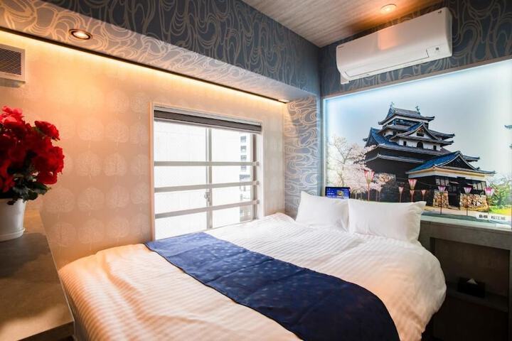 Room 15 of 26