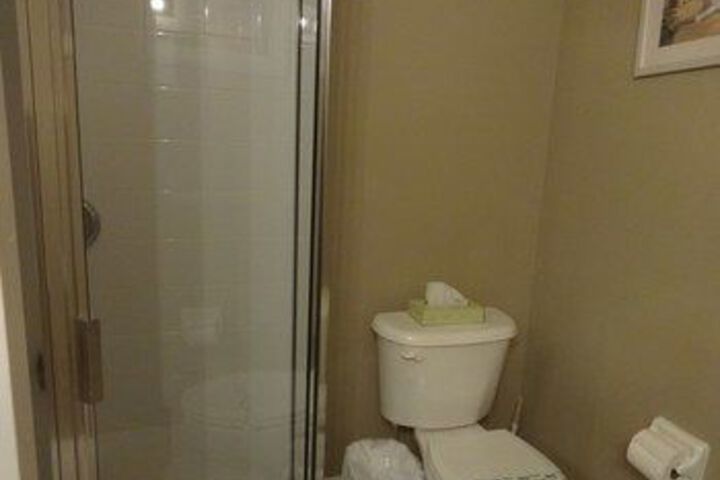 Room 6 of 45