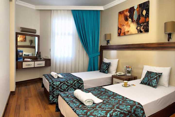 Room 4 of 22
