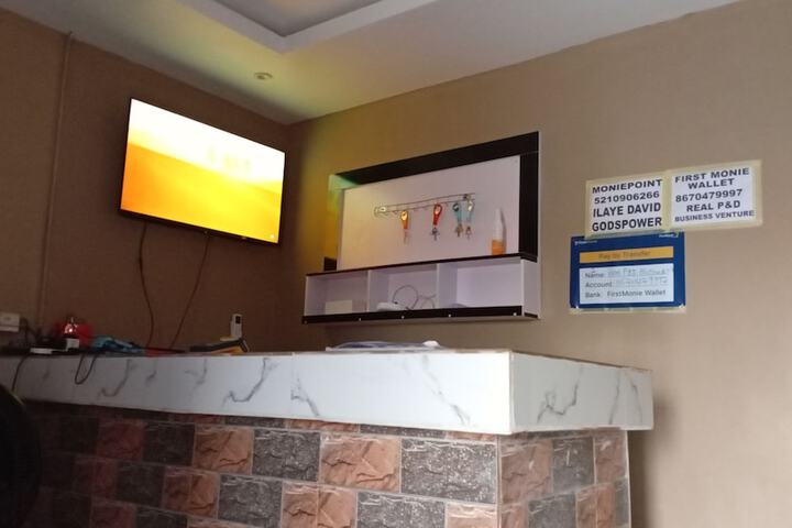REAL P & D HOTEL AND SUITES