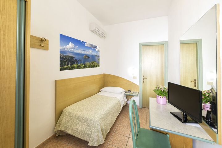 Room 14 of 58