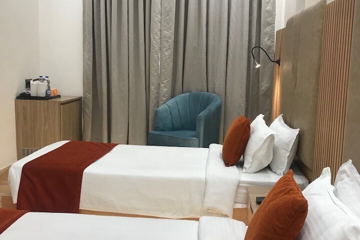 Room 7 of 26