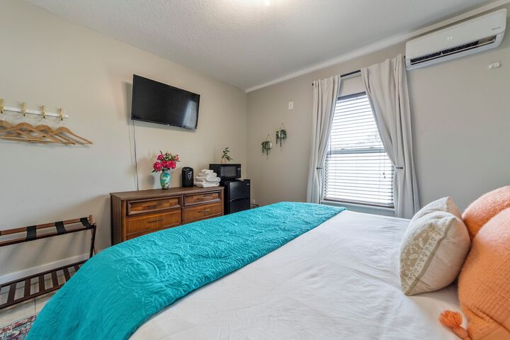 Room 9 of 36