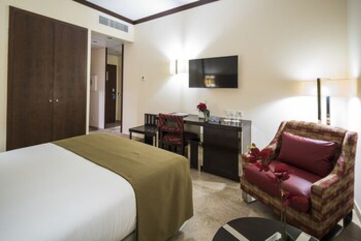 Room 8 of 29