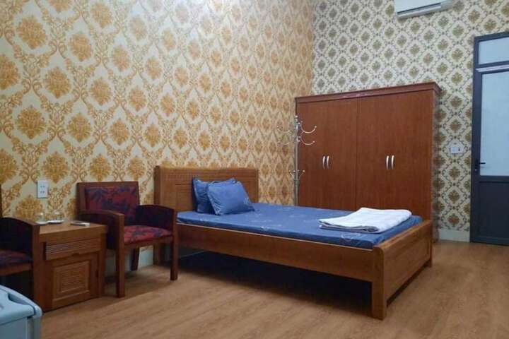 Room 15 of 23