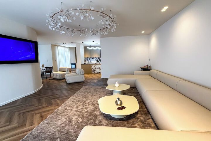 Room 61 of 104