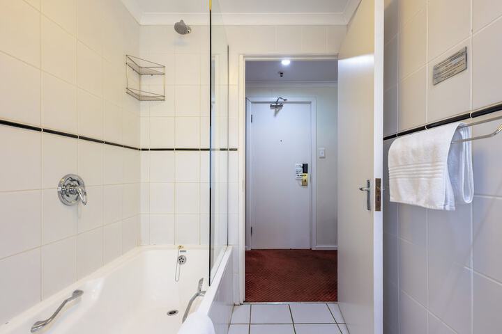 Room 21 of 54