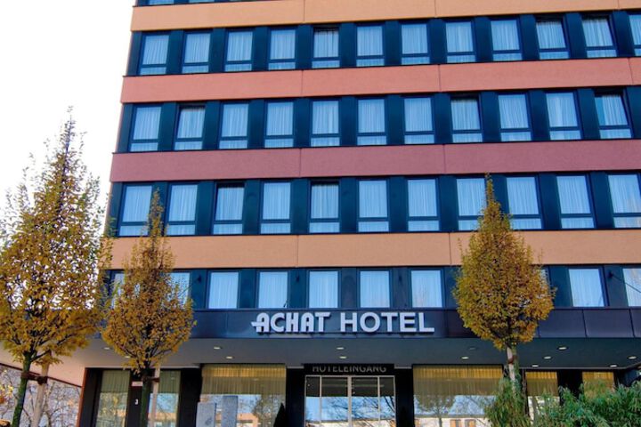 Hotel 77 of 78