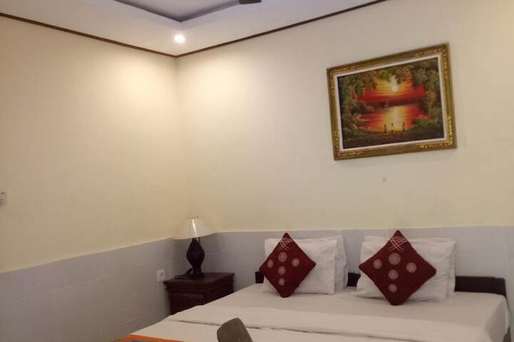 Room 19 of 53