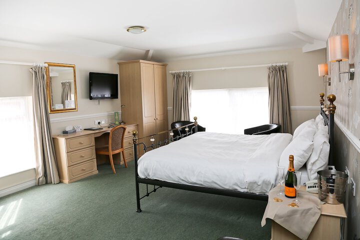 Room 44 of 73