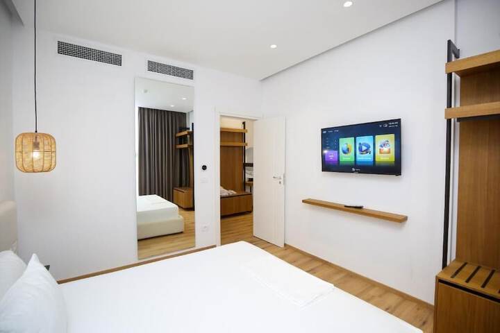 Room 15 of 118