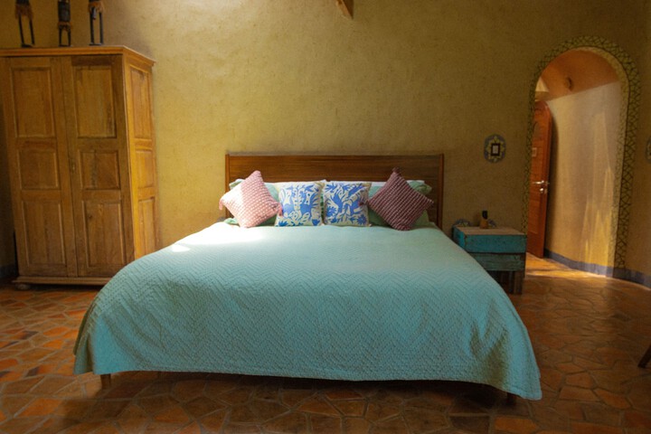 Room 6 of 24