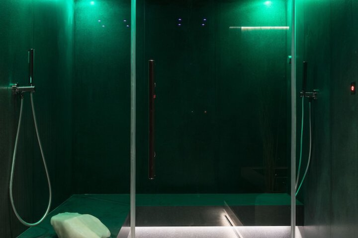 Room 51 of 69