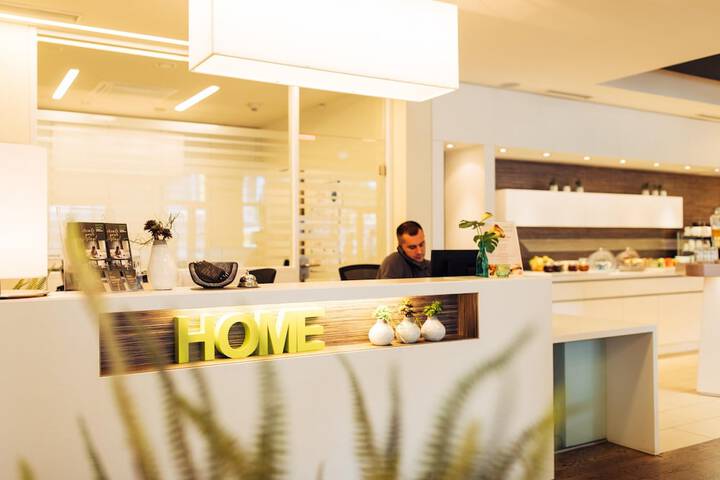 Guest Lobby