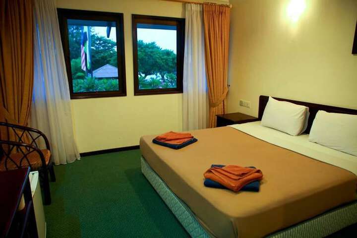 Room 6 of 36