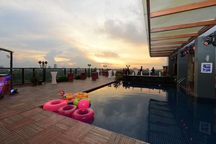 Pool 65 of 129