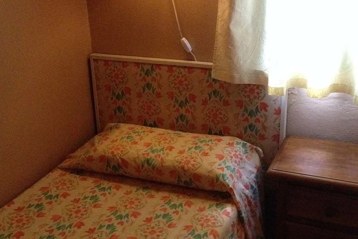 Room 2 of 18
