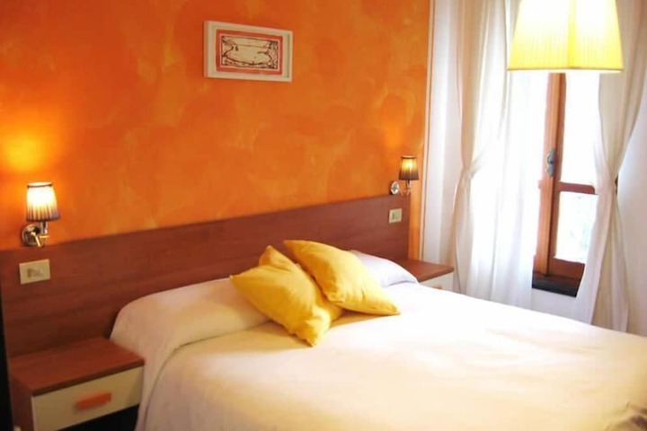 Room 14 of 63
