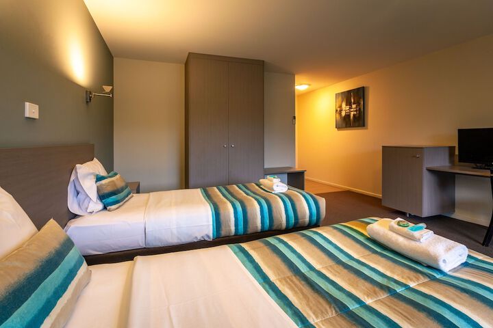 Room 10 of 37