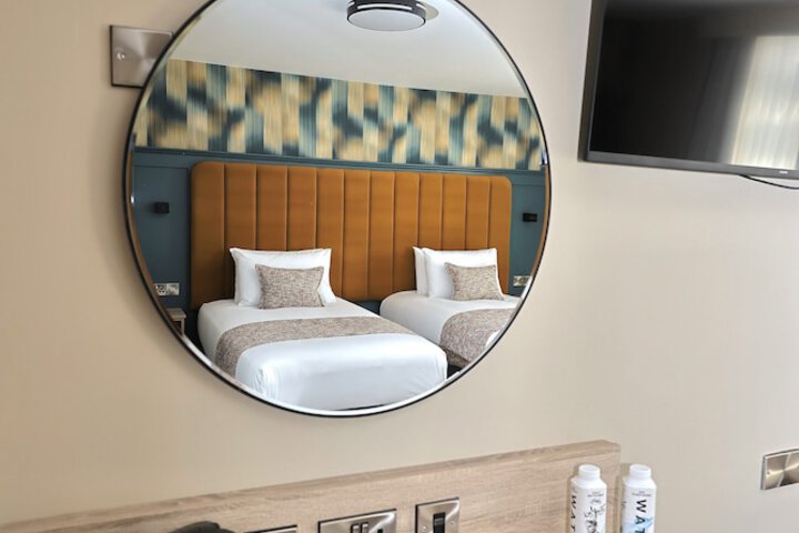 Room 22 of 43