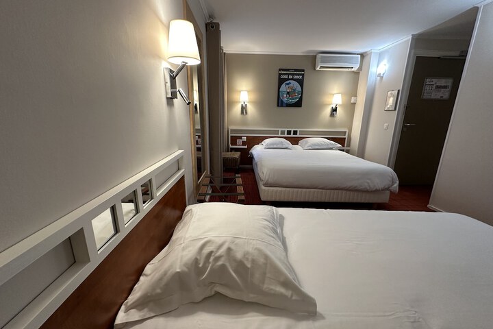 Room 8 of 46