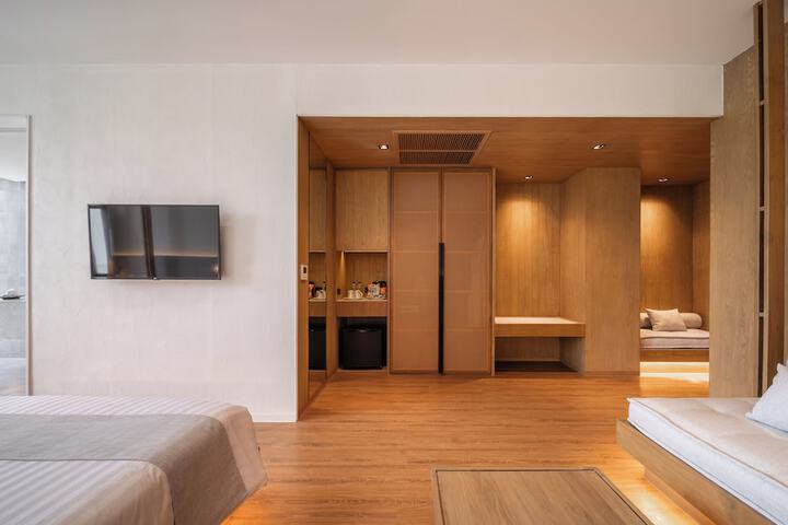 Room 26 of 150