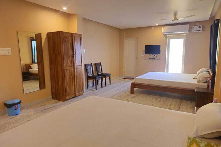 Room 10 of 40