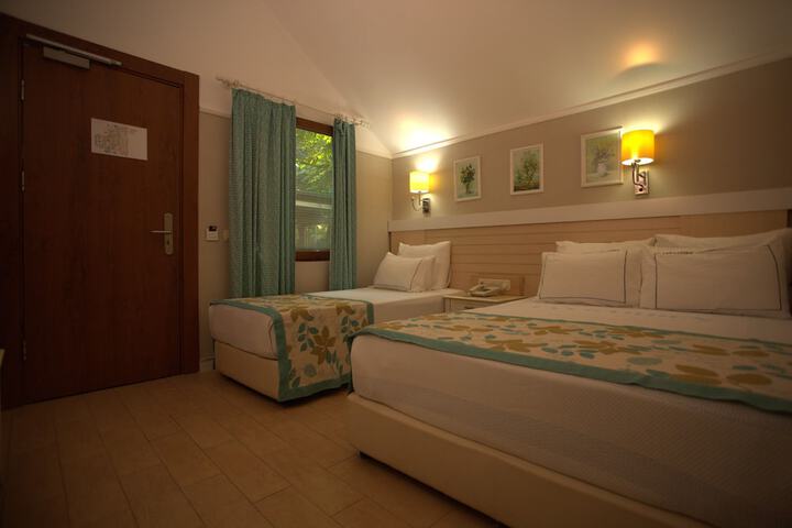 Room 5 of 23