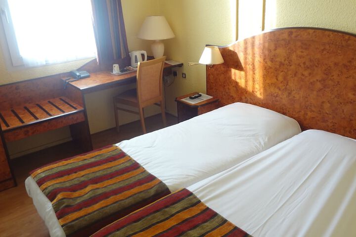 Room 13 of 84