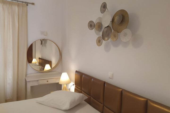 Room 9 of 72