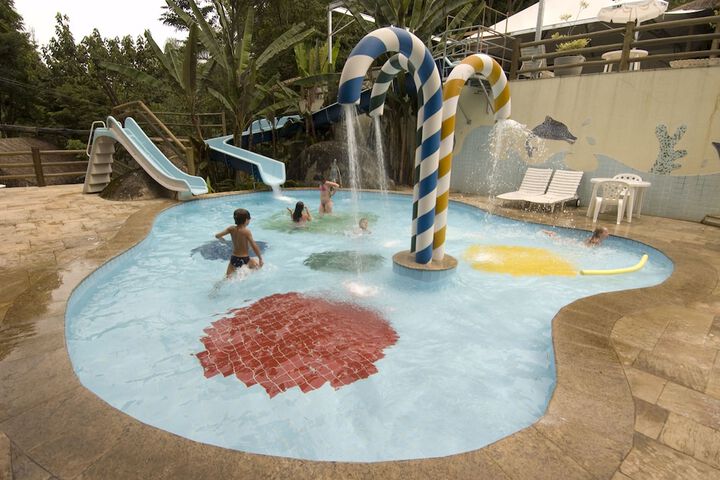 Hotel Pool