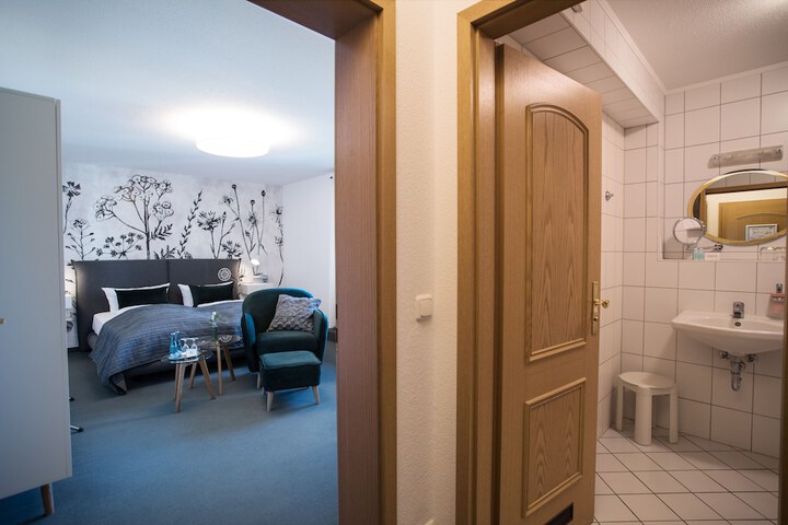 Room 139 of 191