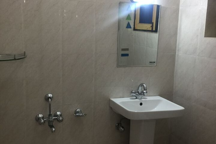 Room 17 of 29