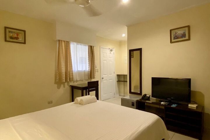 Room 18 of 47
