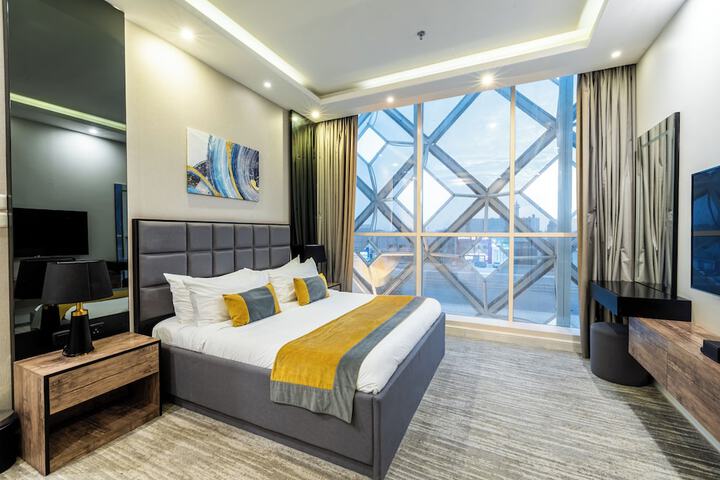 Room 15 of 48