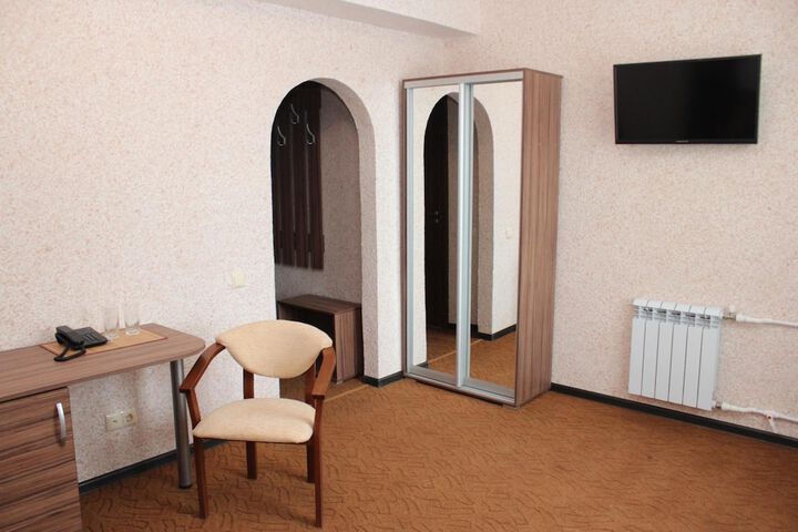 Room 21 of 40