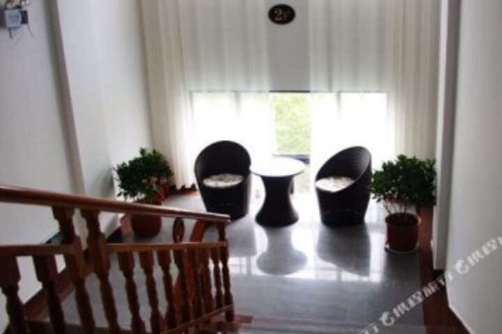 Tiantangzhai Business Hotel