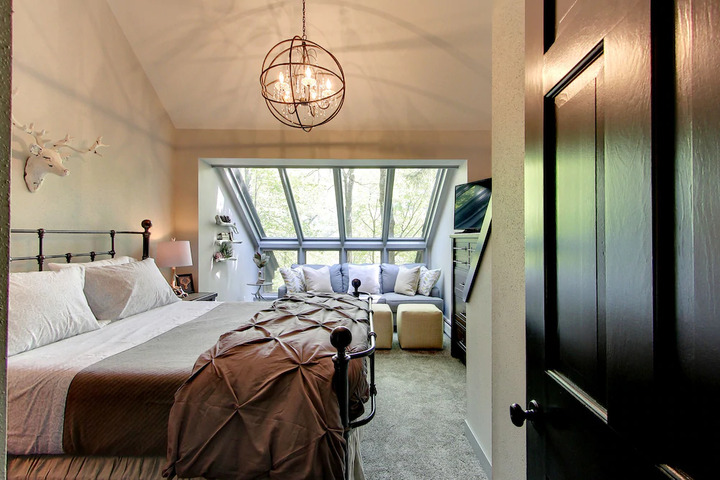 Room 7 of 10