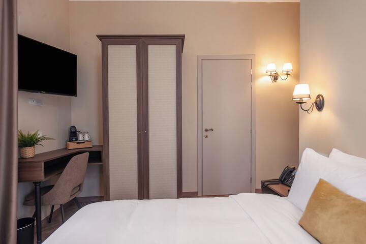 Room 54 of 115